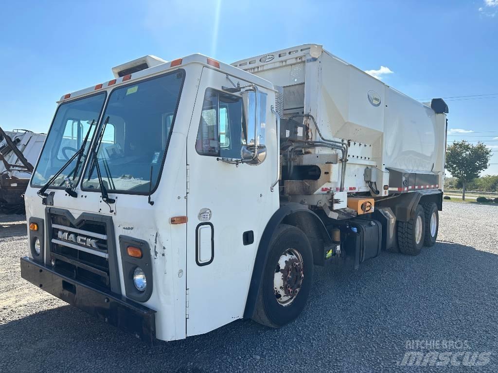 Mack LEU613 Renovationslastbiler