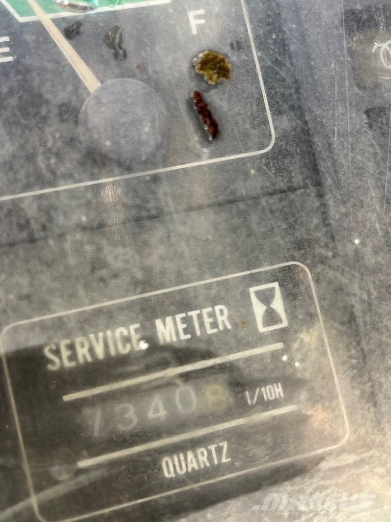 Hitachi EX 200-1 Gravemaskiner på larvebånd