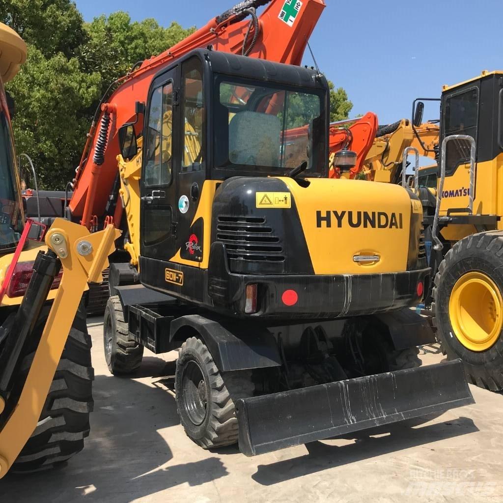 Hyundai 60 W Gravemaskiner på hjul