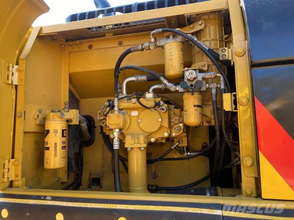 CAT 325 D Gravemaskiner på larvebånd