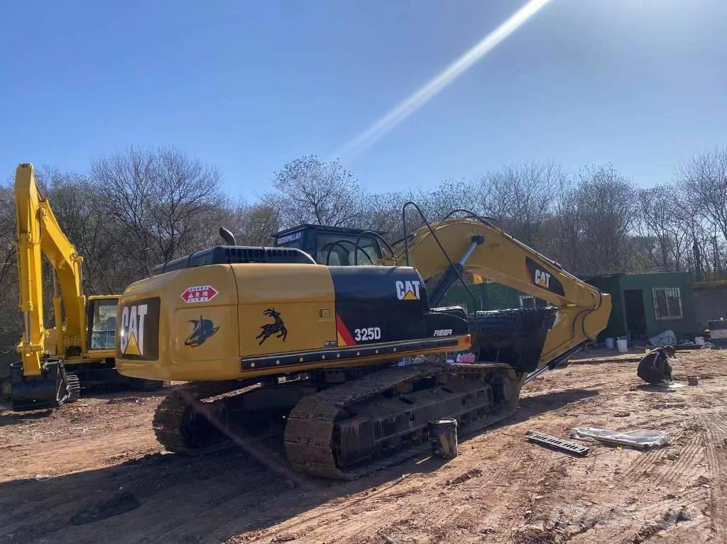 CAT 325 D Gravemaskiner på larvebånd