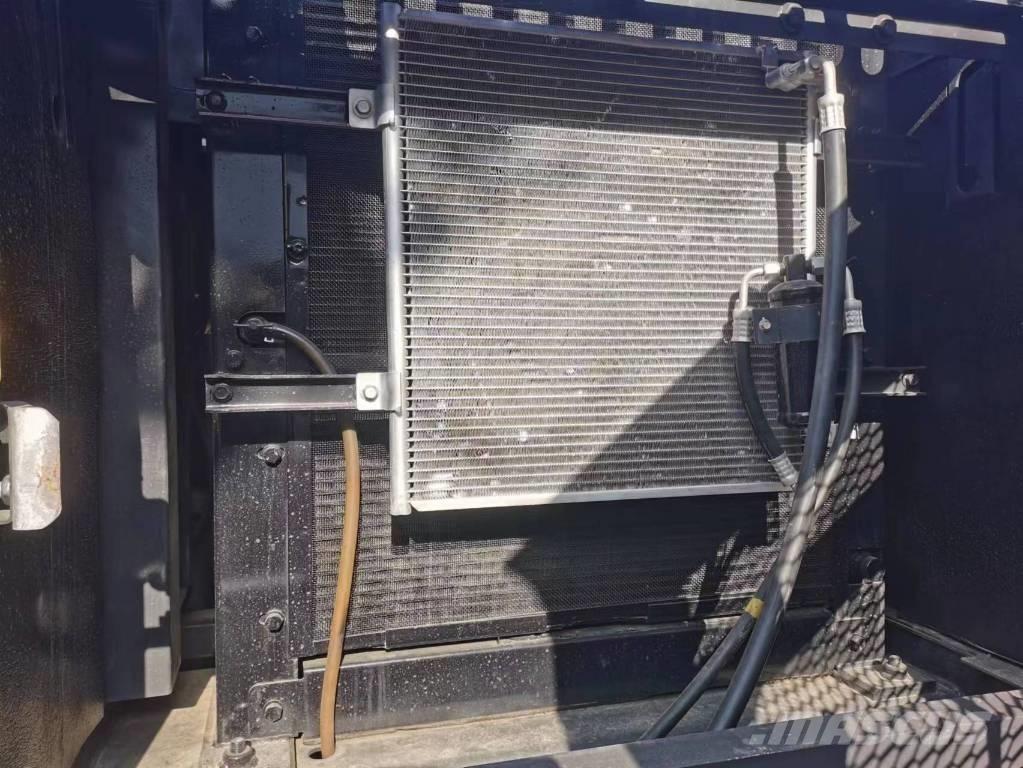 Volvo EC 210 B LC Gravemaskiner på larvebånd