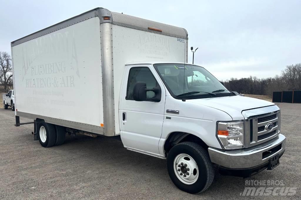 Ford E 350 SD Fast kasse