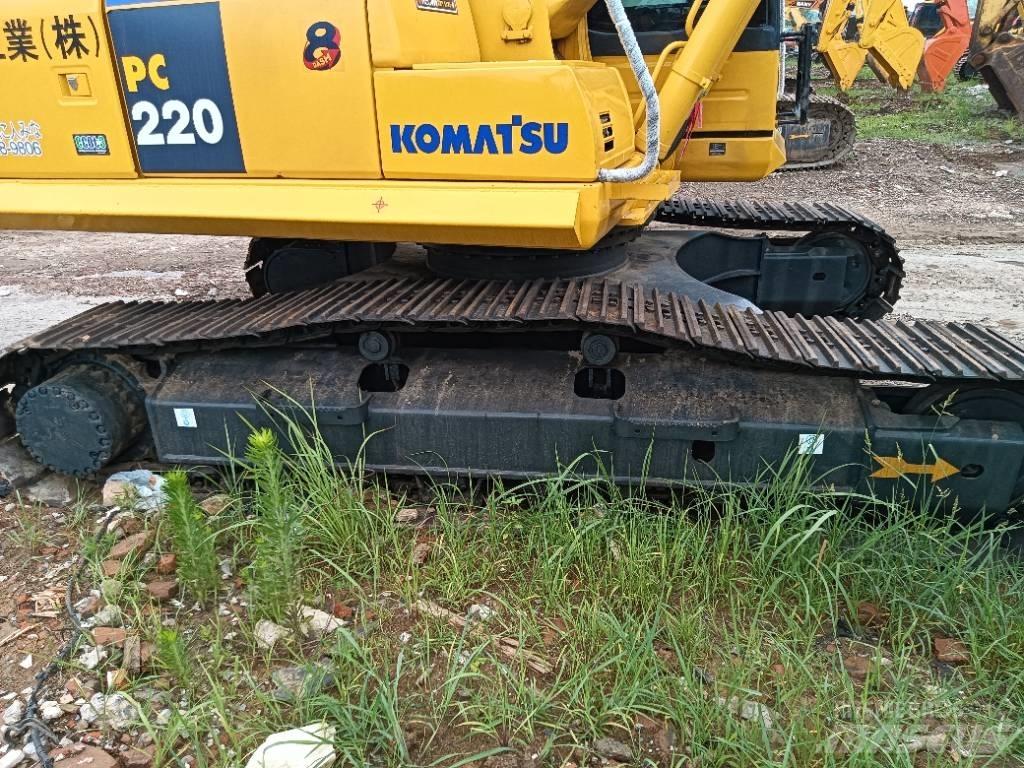 Komatsu PC 220-8 Gravemaskiner på larvebånd