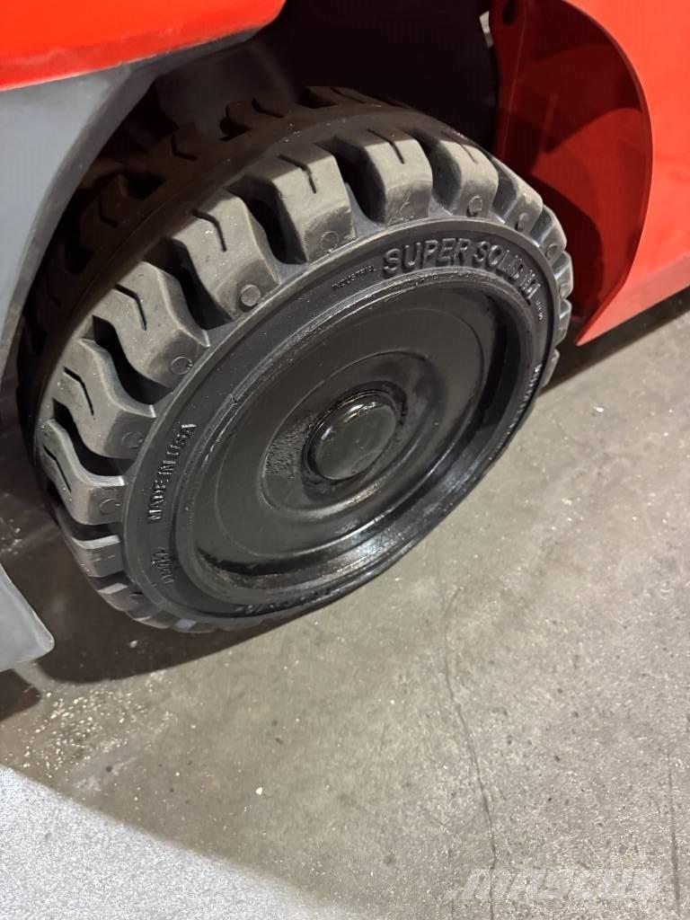 Toyota 8 FGCU 30 Gaffeltrucks - andre