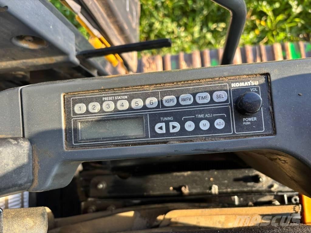 Komatsu PC 210 LC-8 Gravemaskiner på larvebånd