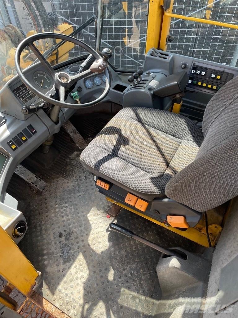 Volvo L120B Læssemaskiner på hjul