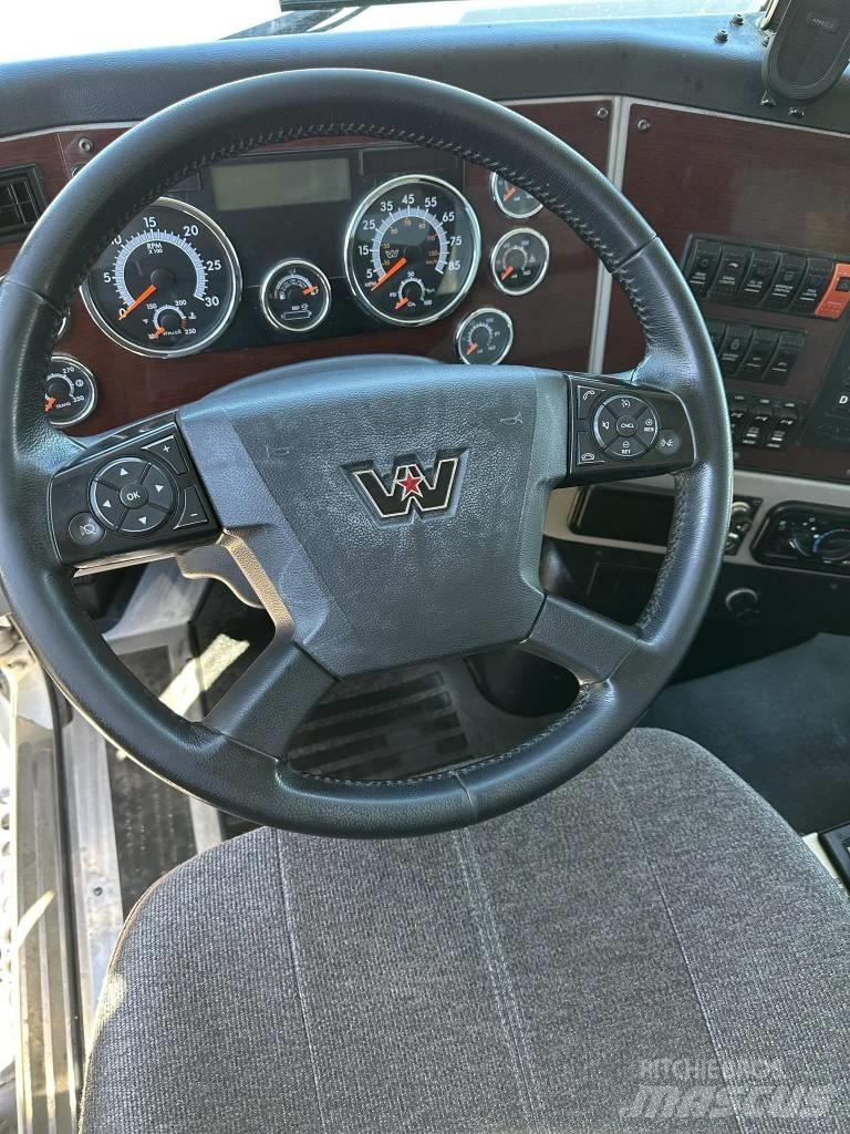 Western Star 4700 Lastbiler med tip