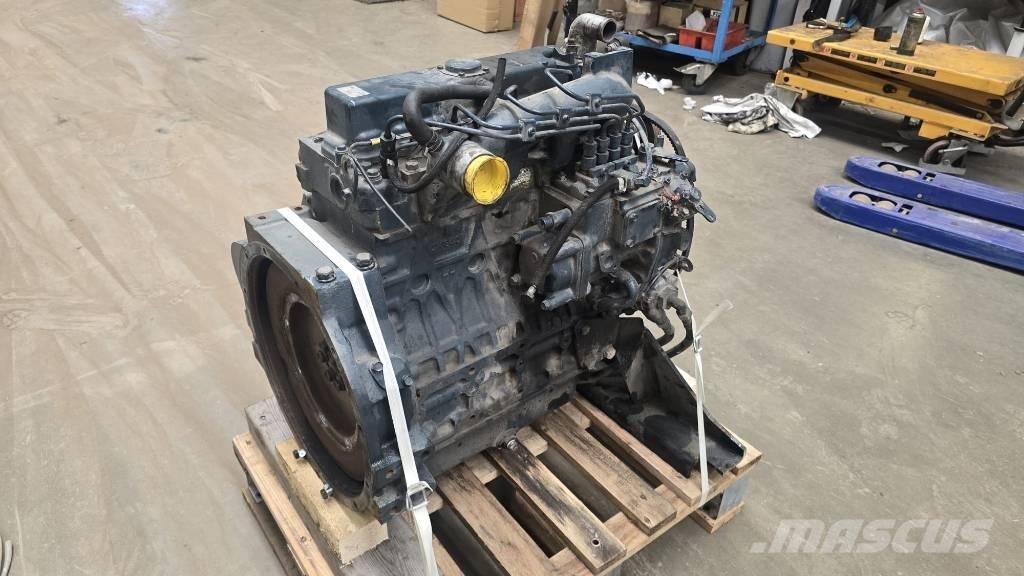 Kubota V 2403 Motorer