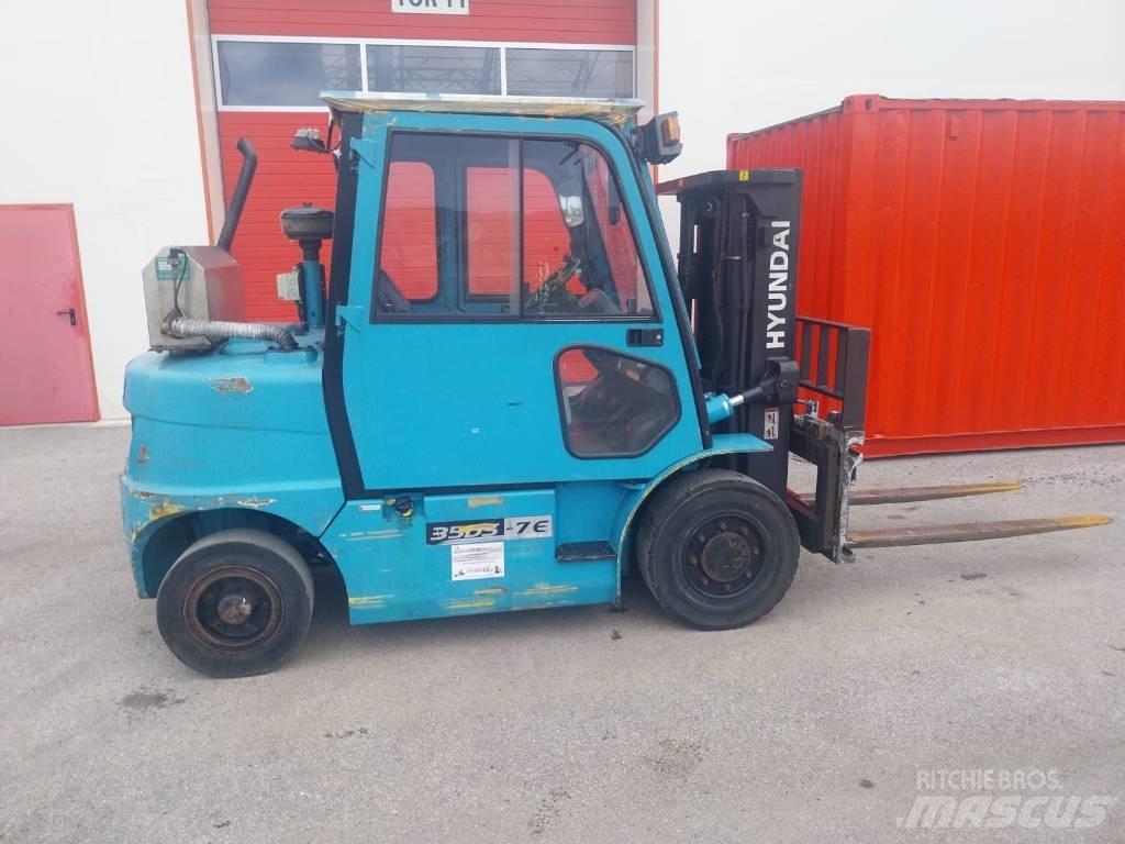 Hyundai 35 DS-7 Diesel gaffeltrucks