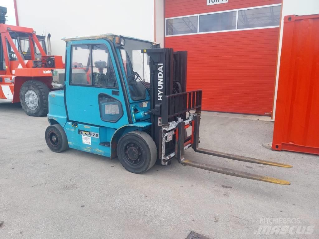 Hyundai 35 DS-7 Diesel gaffeltrucks