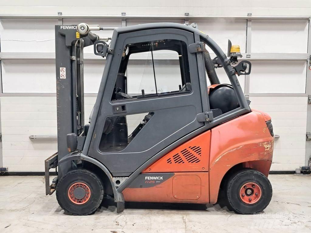 Linde H25T-02 LPG gaffeltrucks