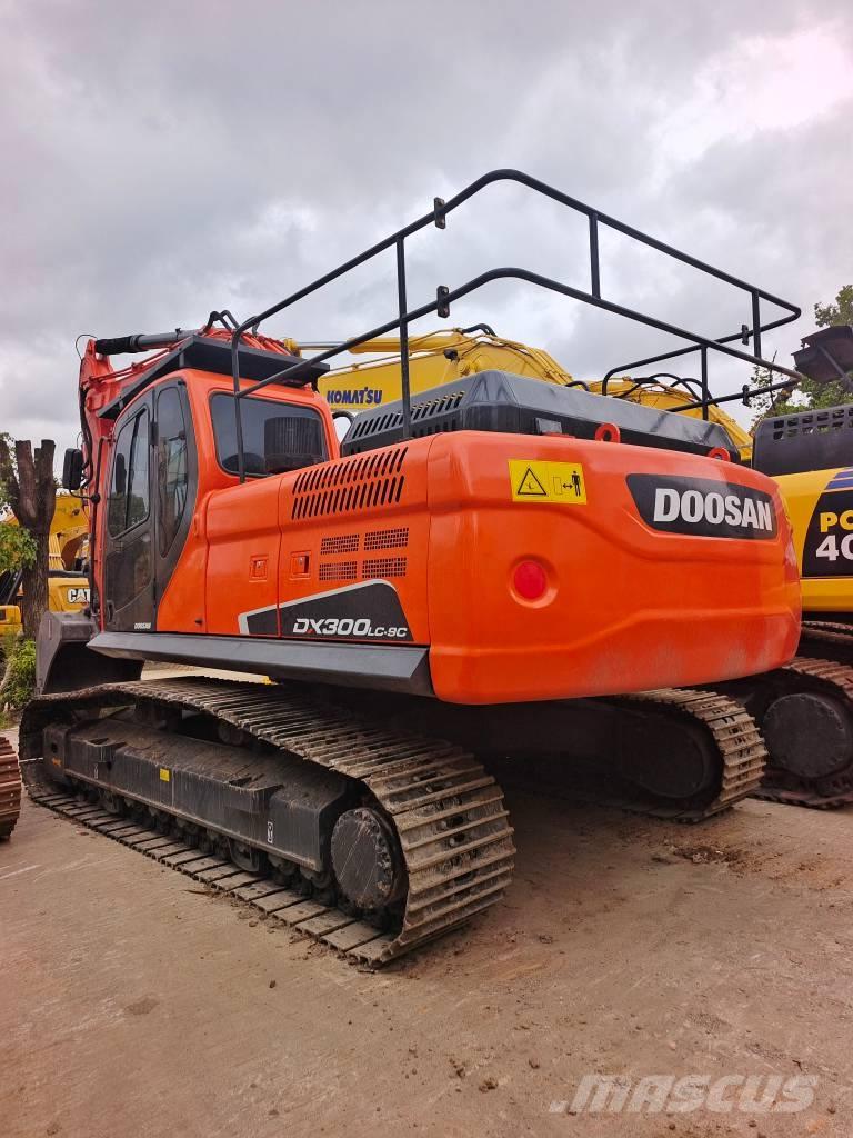 Doosan DX 300LC-9C Gravemaskiner på larvebånd