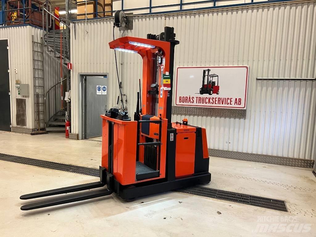 Toyota OM 100 M Plukketruck, høj