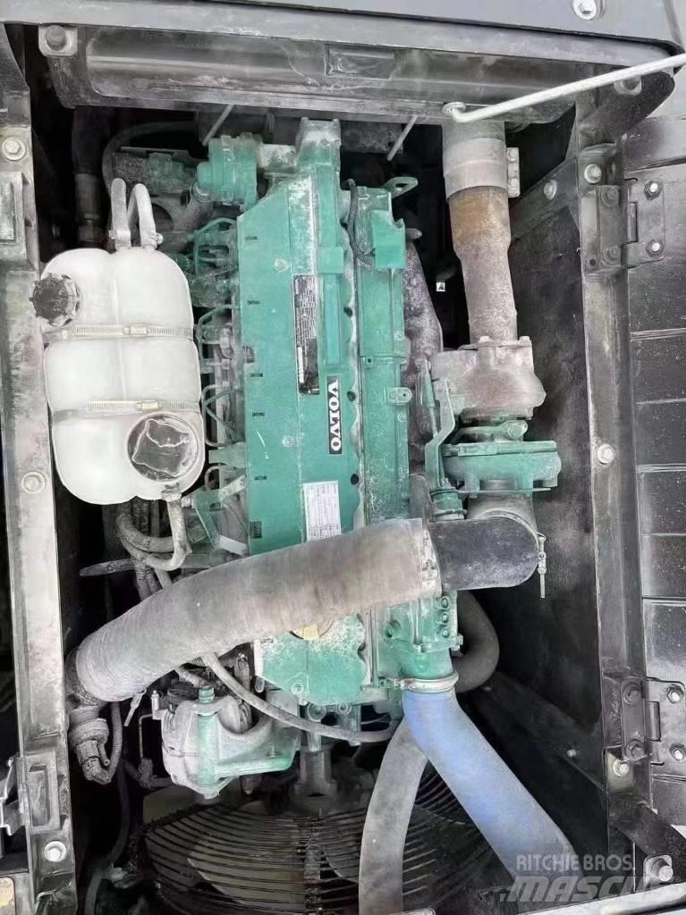 Volvo EC 240 Gravemaskiner på larvebånd