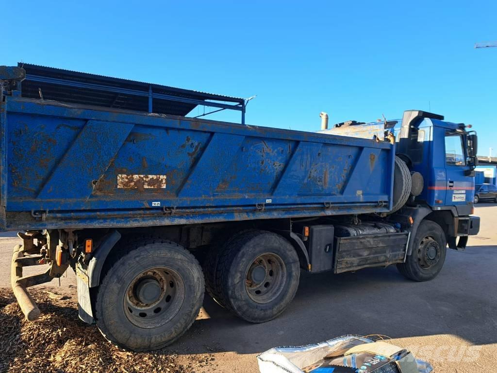 Tatra T 815-2 Terno Lastbiler med tip