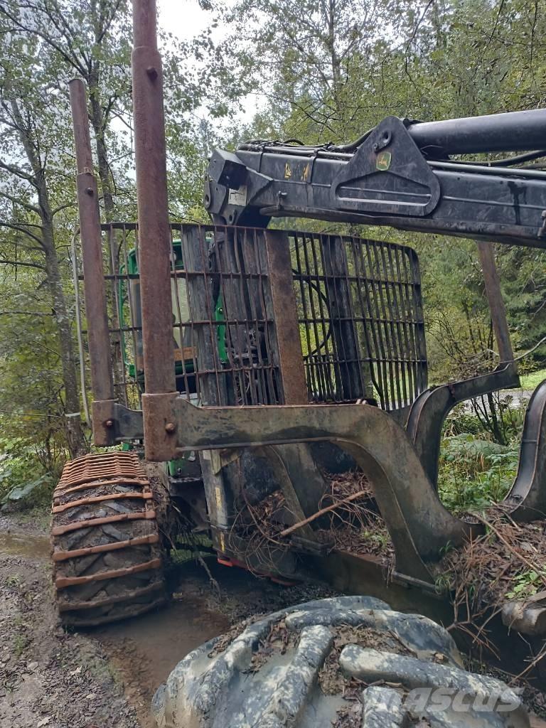 John Deere 1210 E Udkørselsmaskiner