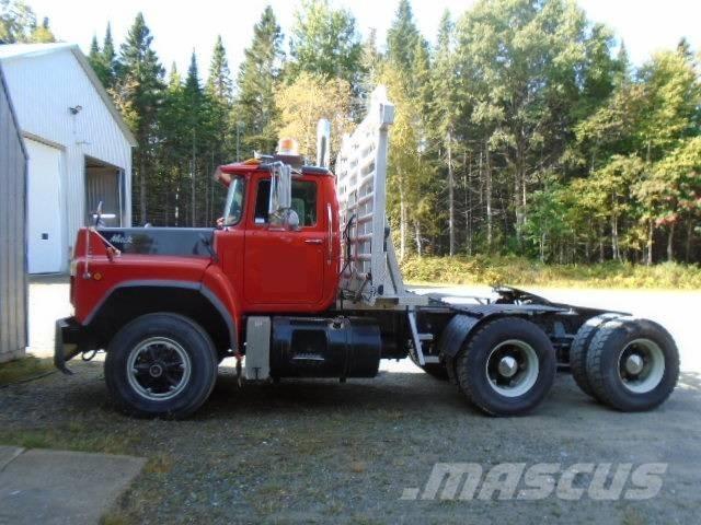 Mack RB 688 S Trækkere