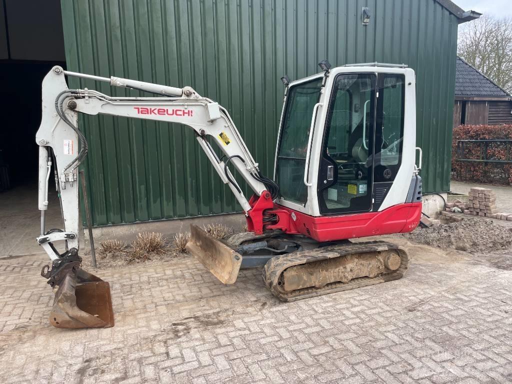 Takeuchi TB 228 Minigravemaskiner