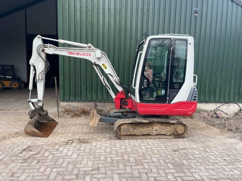 Takeuchi TB 228 Minigravemaskiner