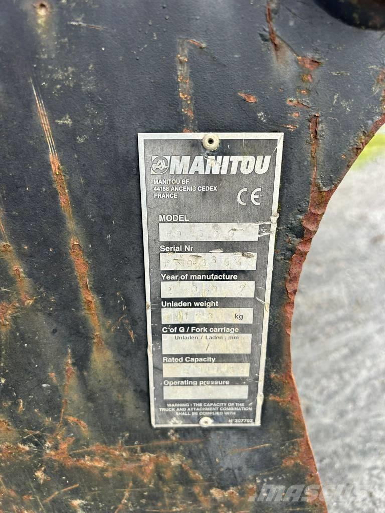 Manitou p600 Gravemaskiner på larvebånd