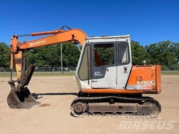 Hitachi EX 60 Gravemaskiner på larvebånd