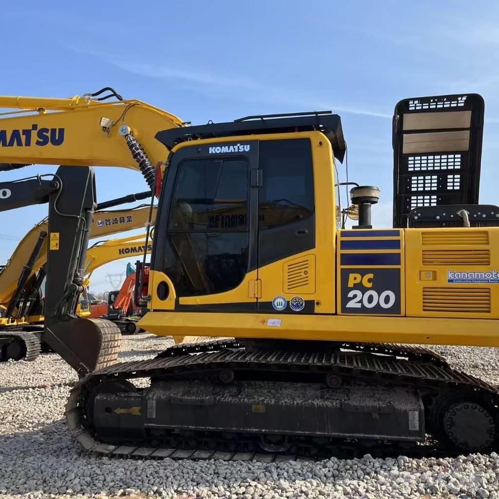 Komatsu PC 200 Gravemaskiner på larvebånd
