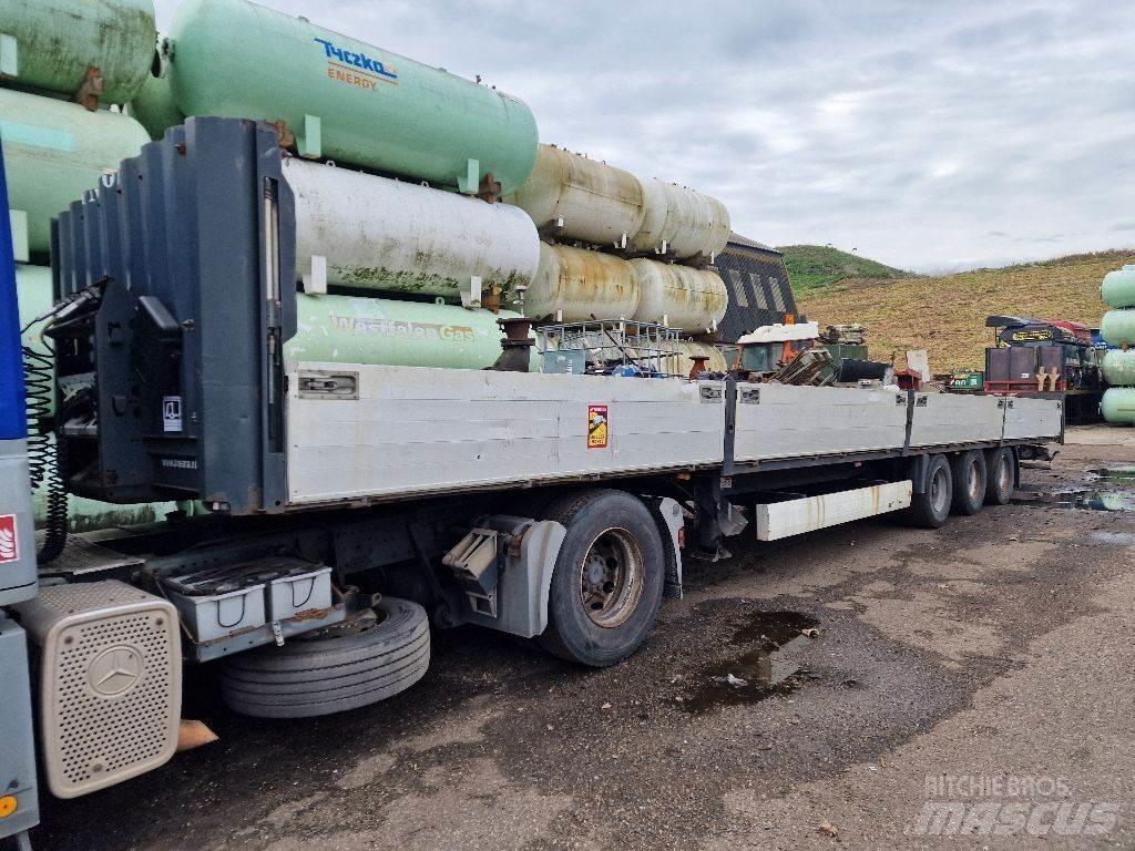 Krone SD Semi-trailer med lad/flatbed