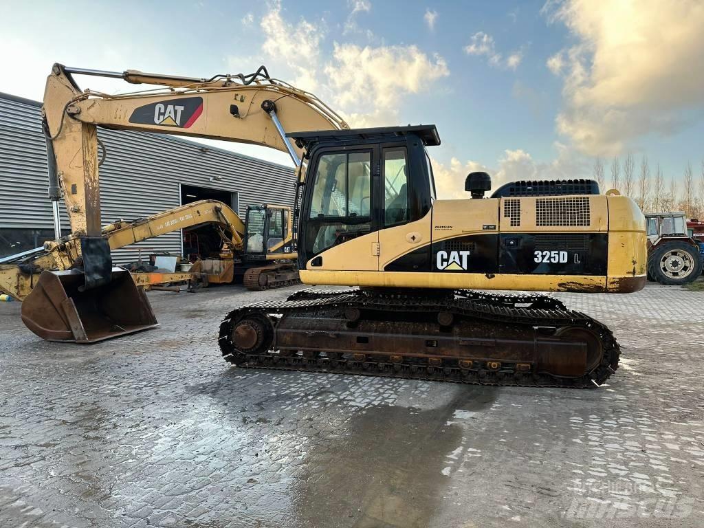 CAT 325DL Gravemaskiner på larvebånd