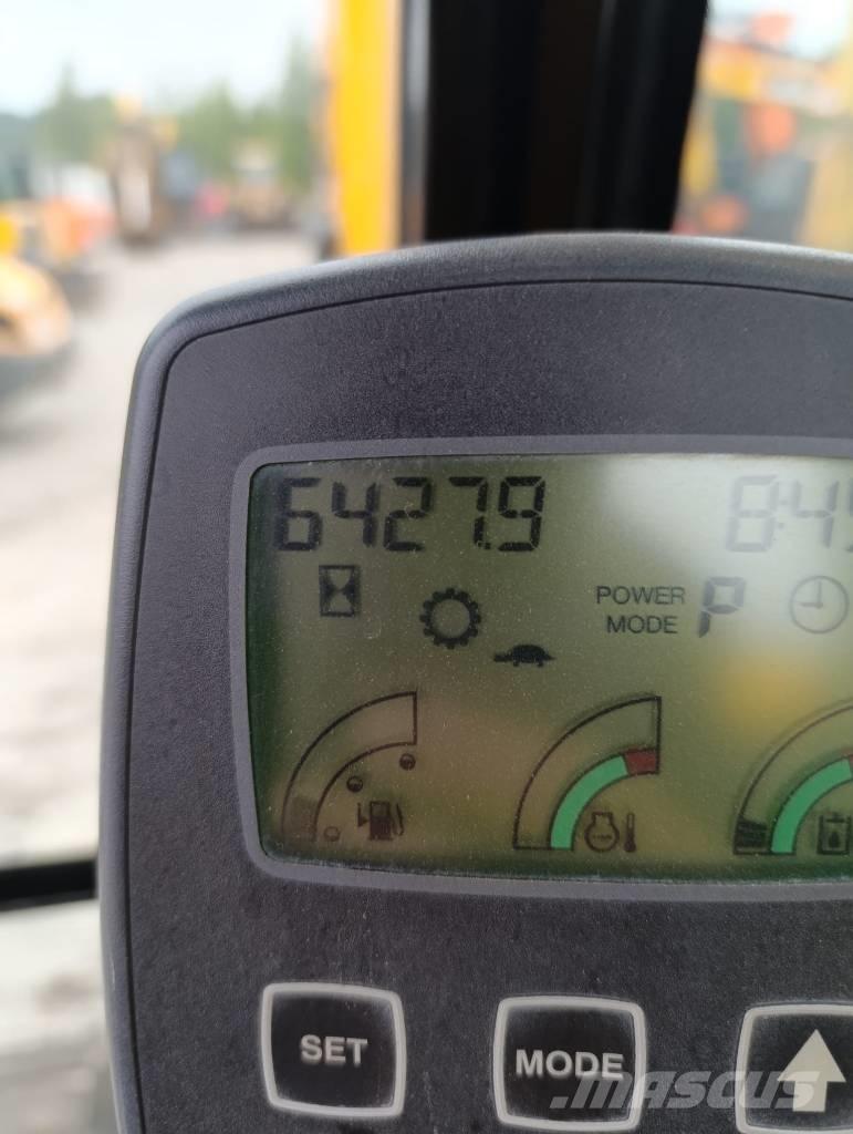 JCB JS 260 LC Gravemaskiner på larvebånd