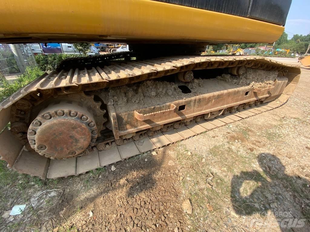CAT 324D Gravemaskiner på larvebånd