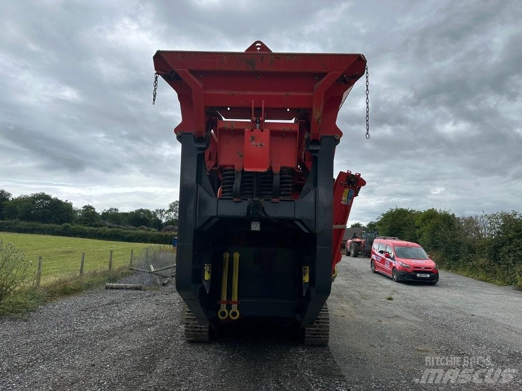 Sandvik QJ 241 Mobile knusere