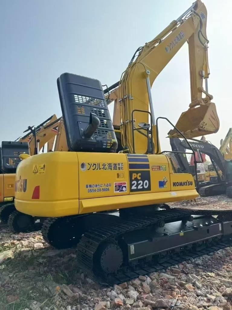 Komatsu PC 220 Gravemaskiner på larvebånd