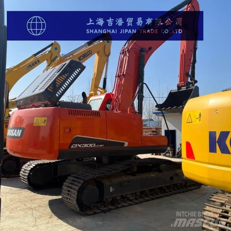Doosan DX 300 Gravemaskiner på larvebånd