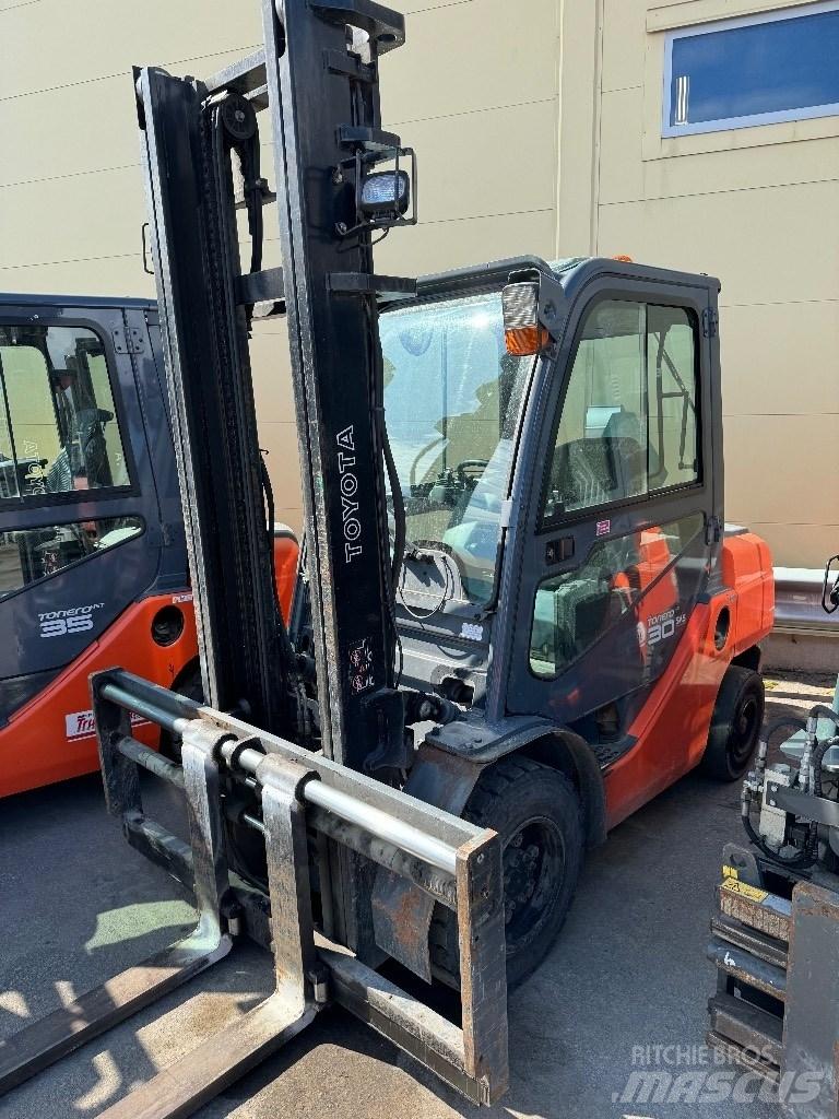 Toyota 02-8FDF30 Diesel gaffeltrucks