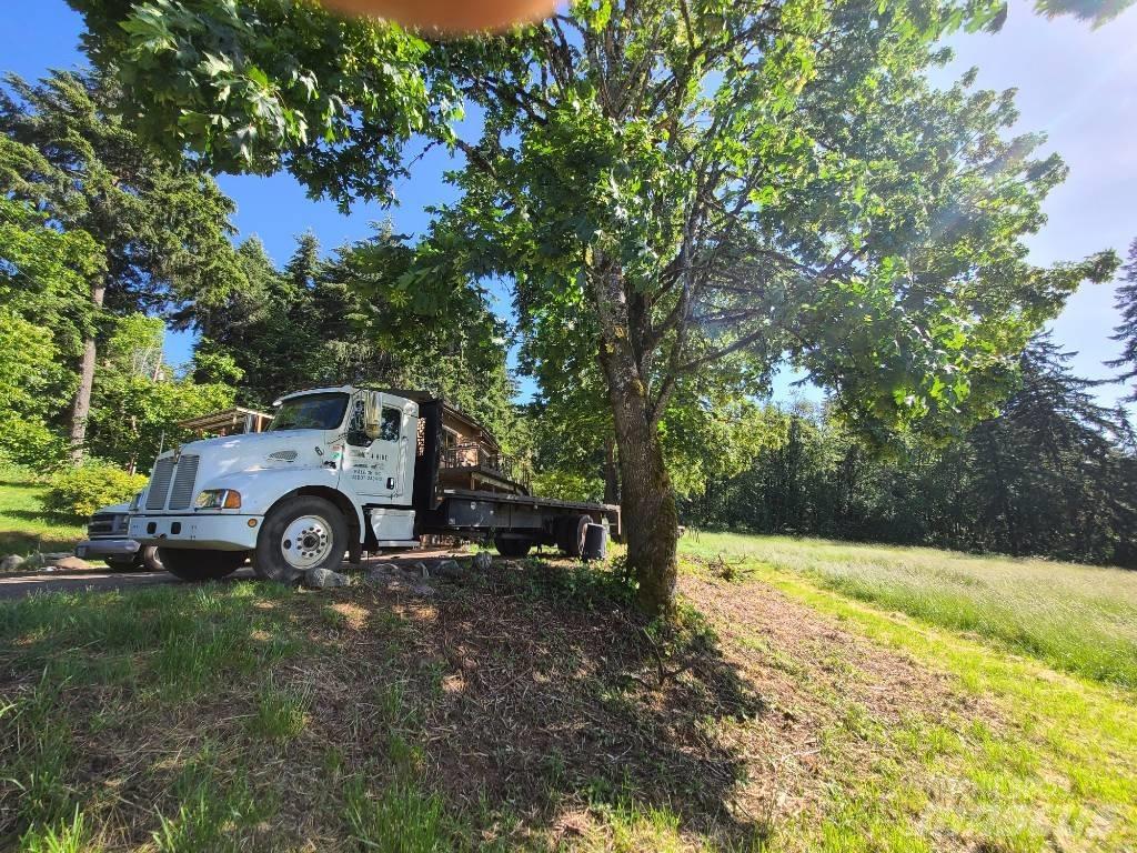Kenworth T 300 Lastbil med lad/Flatbed