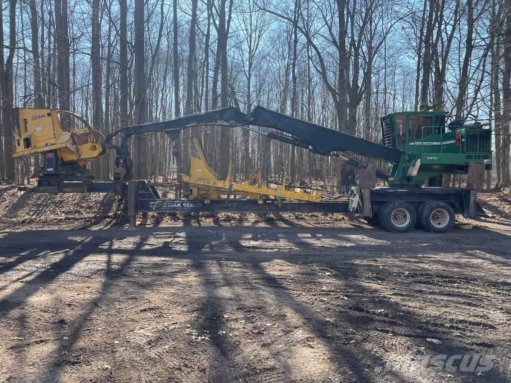 John Deere 437 D Knuckleboom læssere