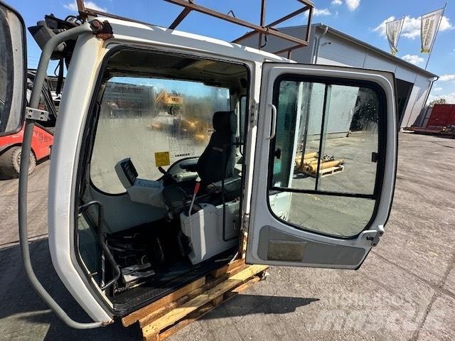 Liebherr R 914 C CAB Kabiner og interiør
