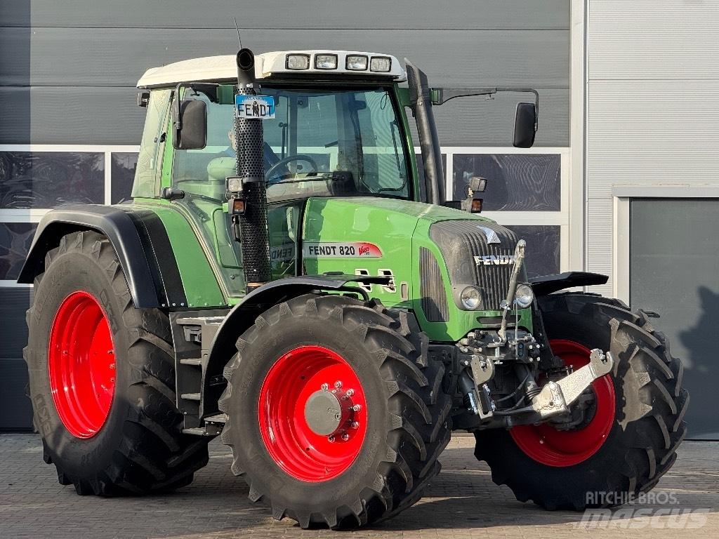Fendt 820 Vario TMS Traktorer