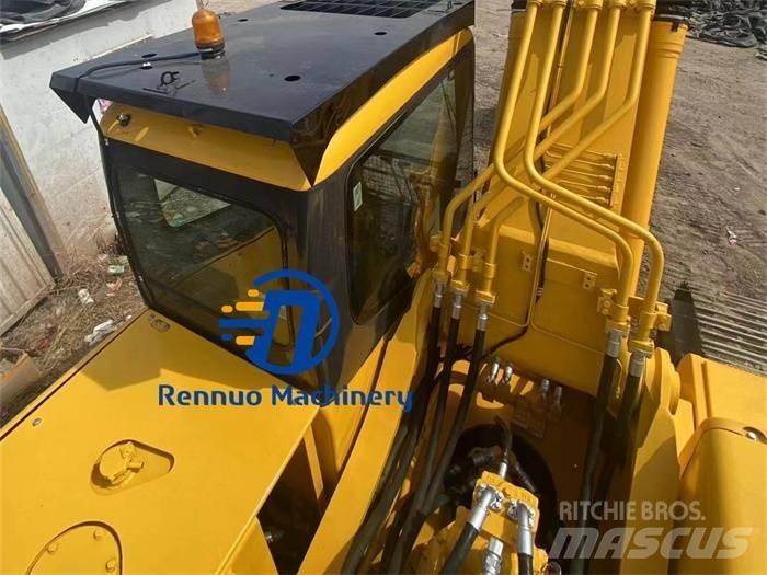 Komatsu 350-8 Gravemaskiner på larvebånd