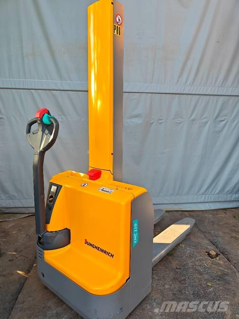 Jungheinrich EMC 110 Gaffelstabler med gående fører