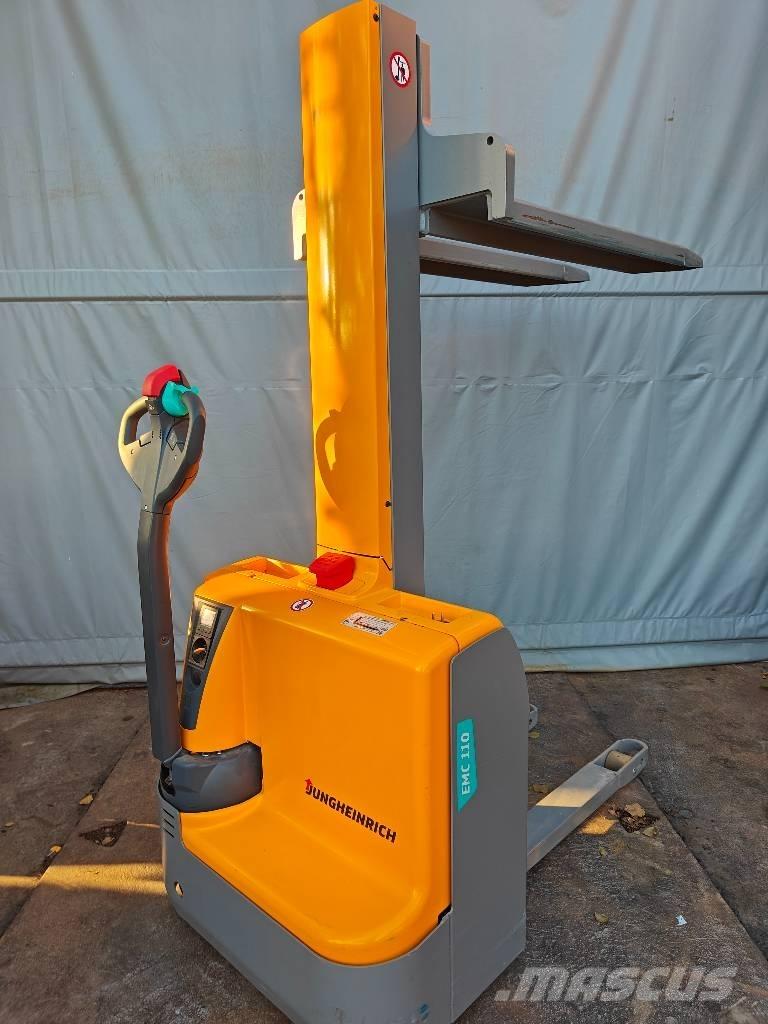 Jungheinrich EMC 110 Gaffelstabler med gående fører