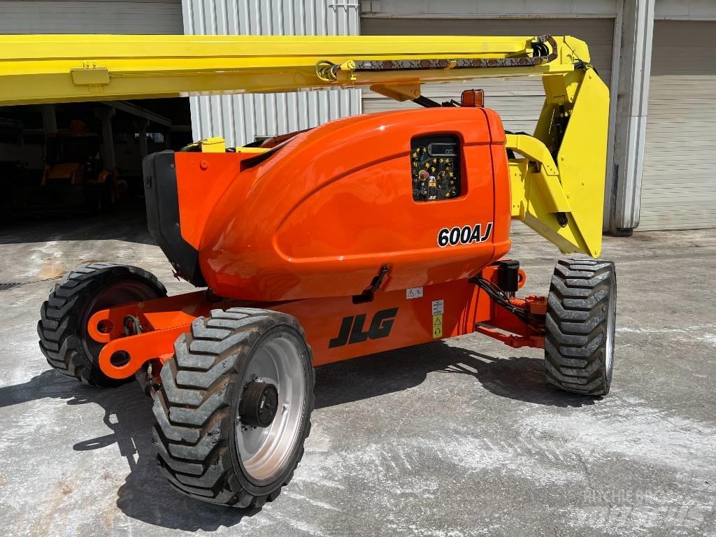 JLG 600 AJ Bomlifte med knækarm