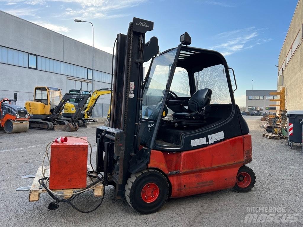 Linde E 25 El gaffeltrucks