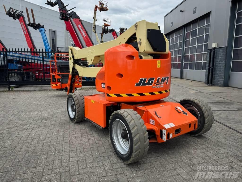 JLG E 450 AJ Bomlifte med knækarm