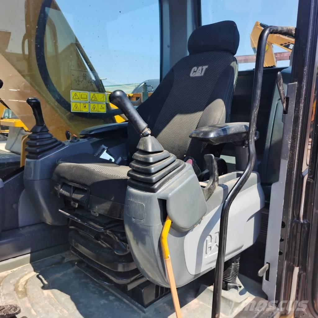 CAT 320 D2L Gravemaskiner på larvebånd