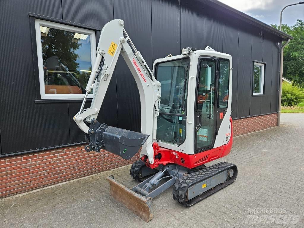 Takeuchi TB 216 Minigravemaskiner