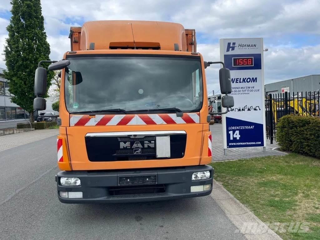 MAN TGL 8.220 Lastbil med lad/Flatbed