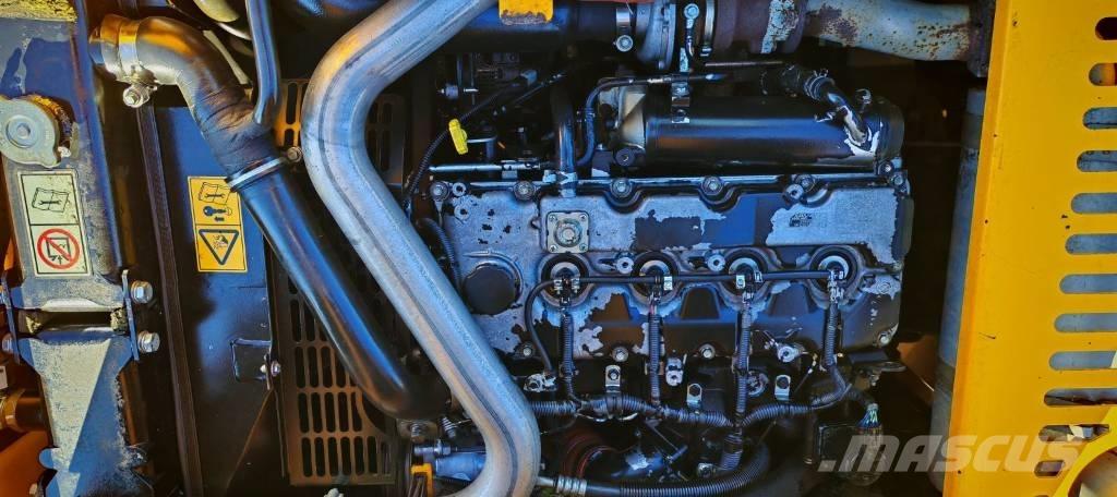 JCB JS 145 W Gravemaskiner på hjul