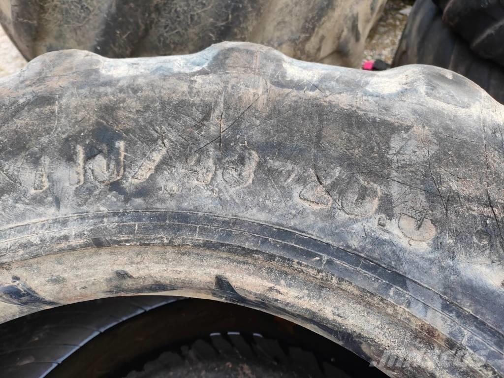 Nokian 710/45-26.5 Dæk, hjul og fælge